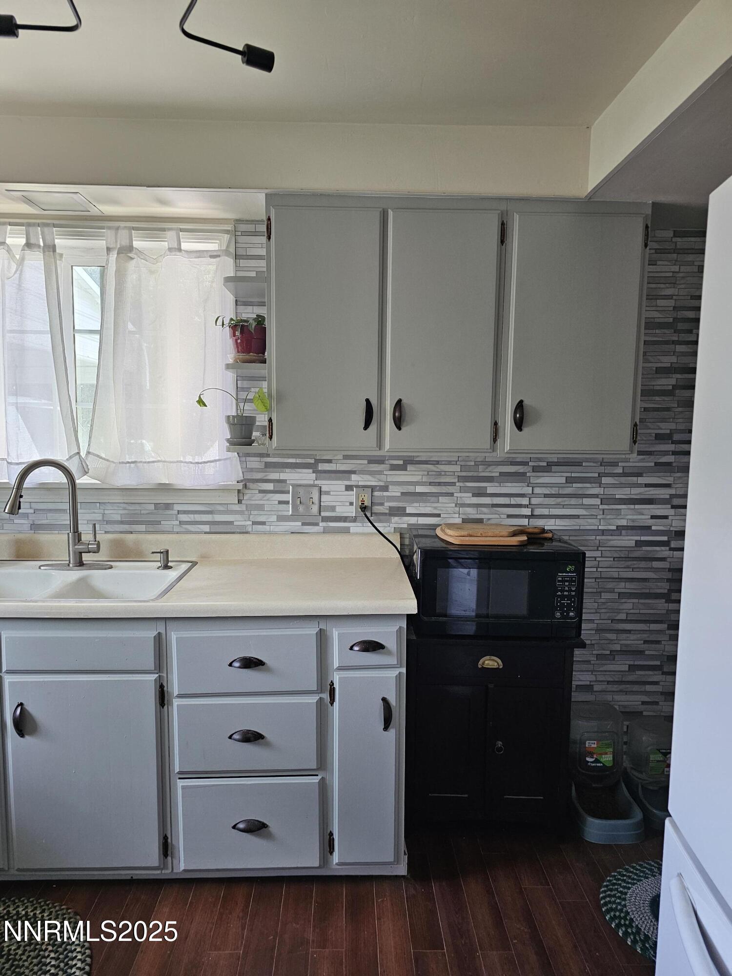 674 B Street Property Photo 21