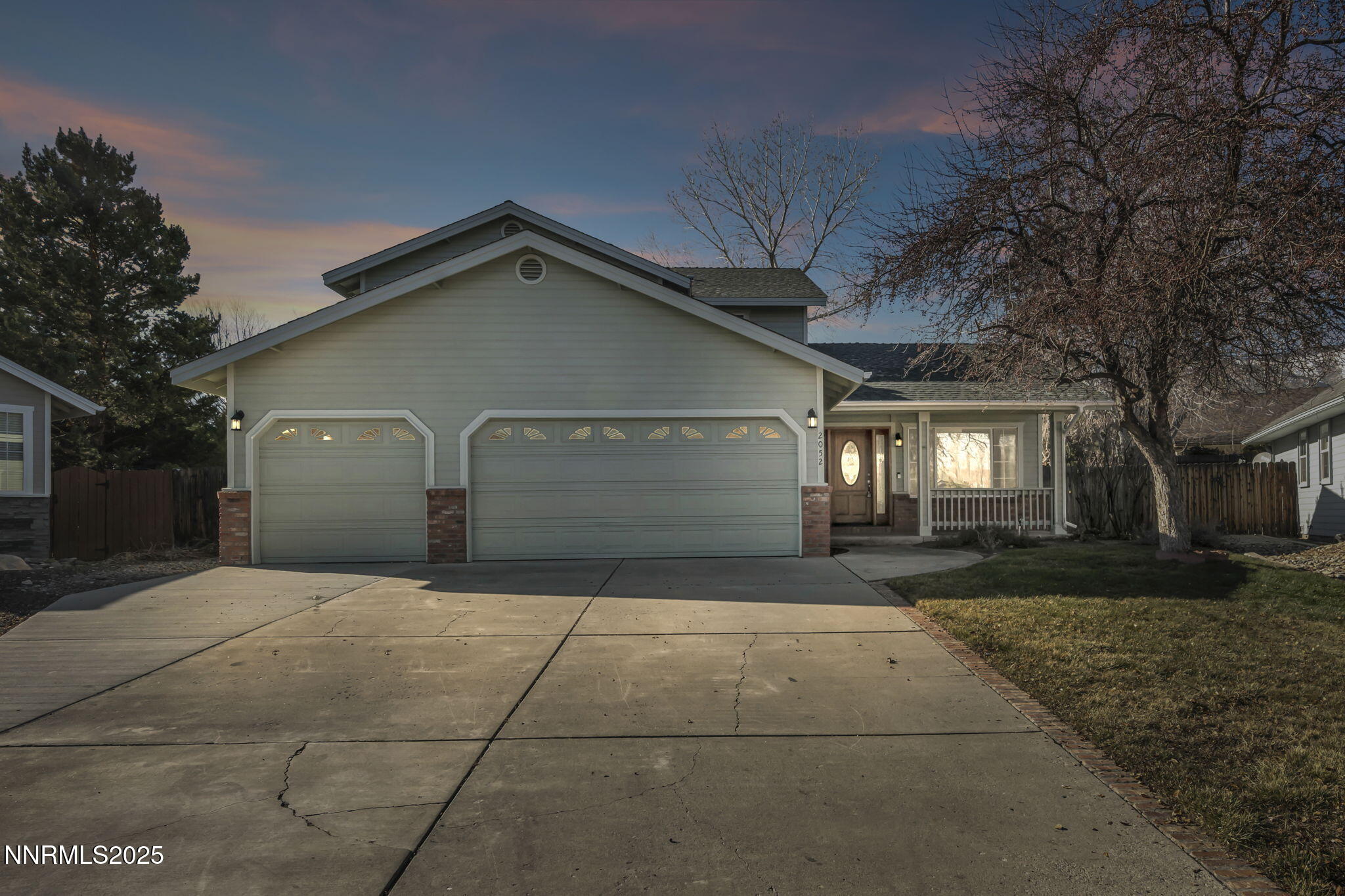 2052 Clover Court Property Photo 1