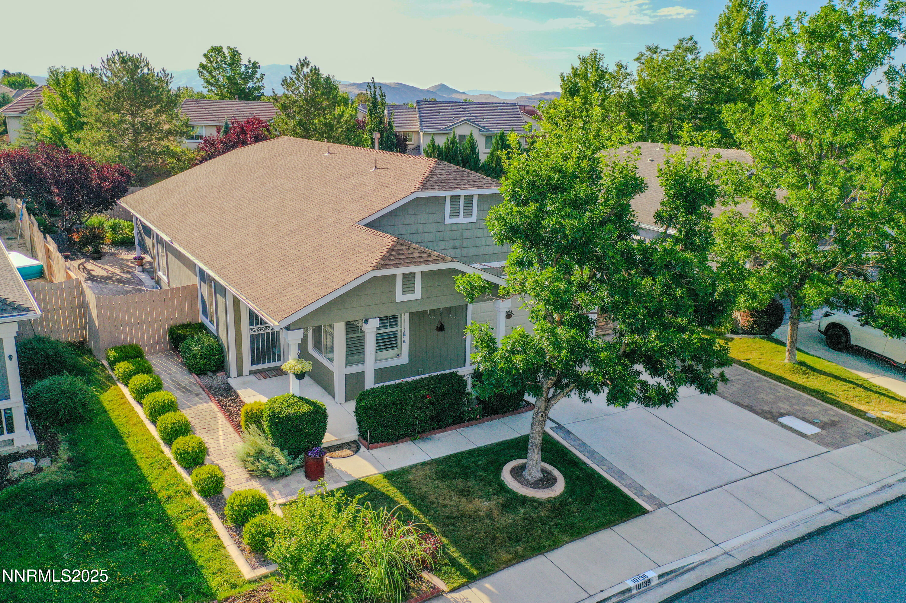 10139 Cascade Falls Drive Property Photo 1