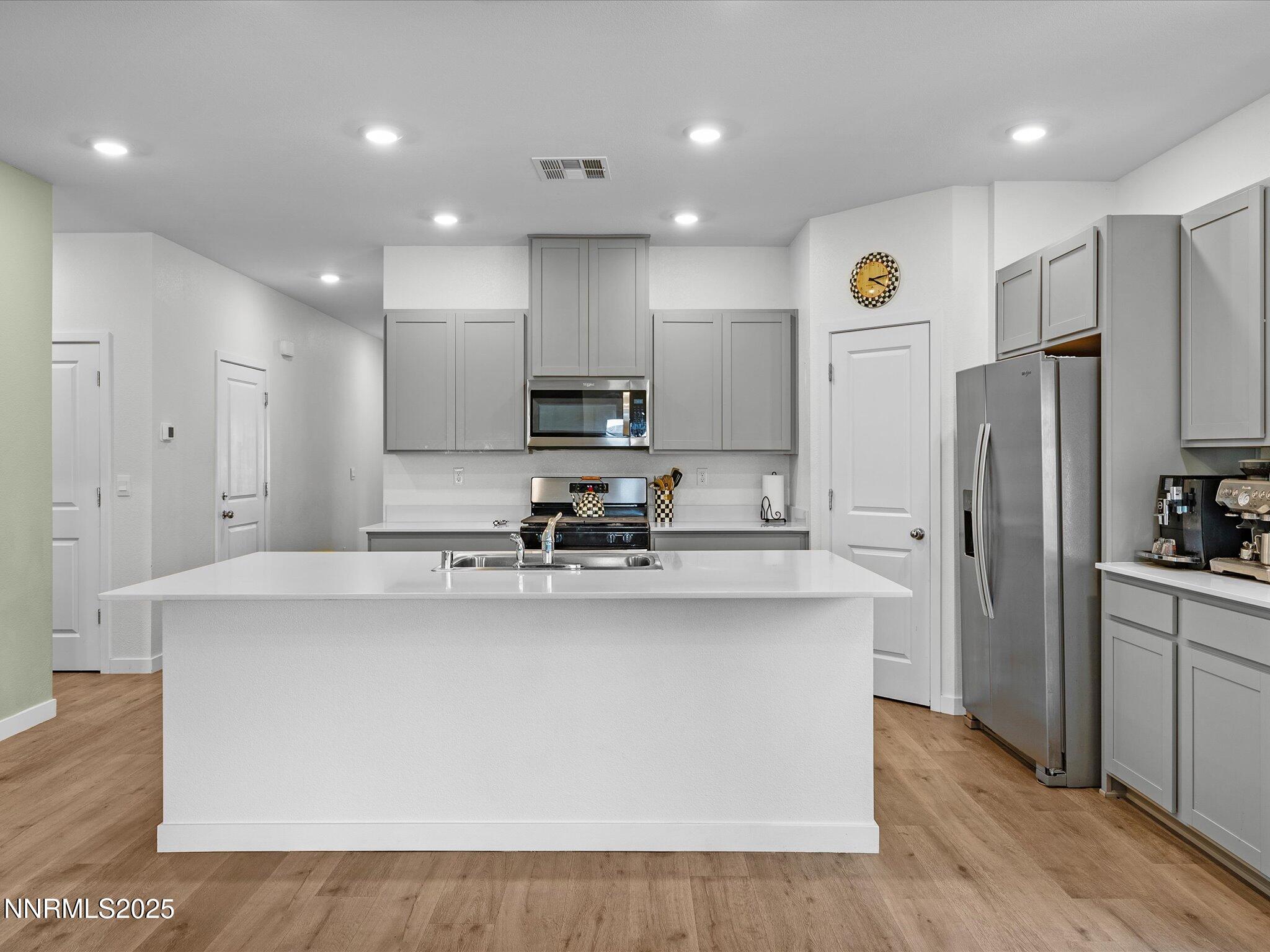 706 Ruby Valley Court Property Photo 12