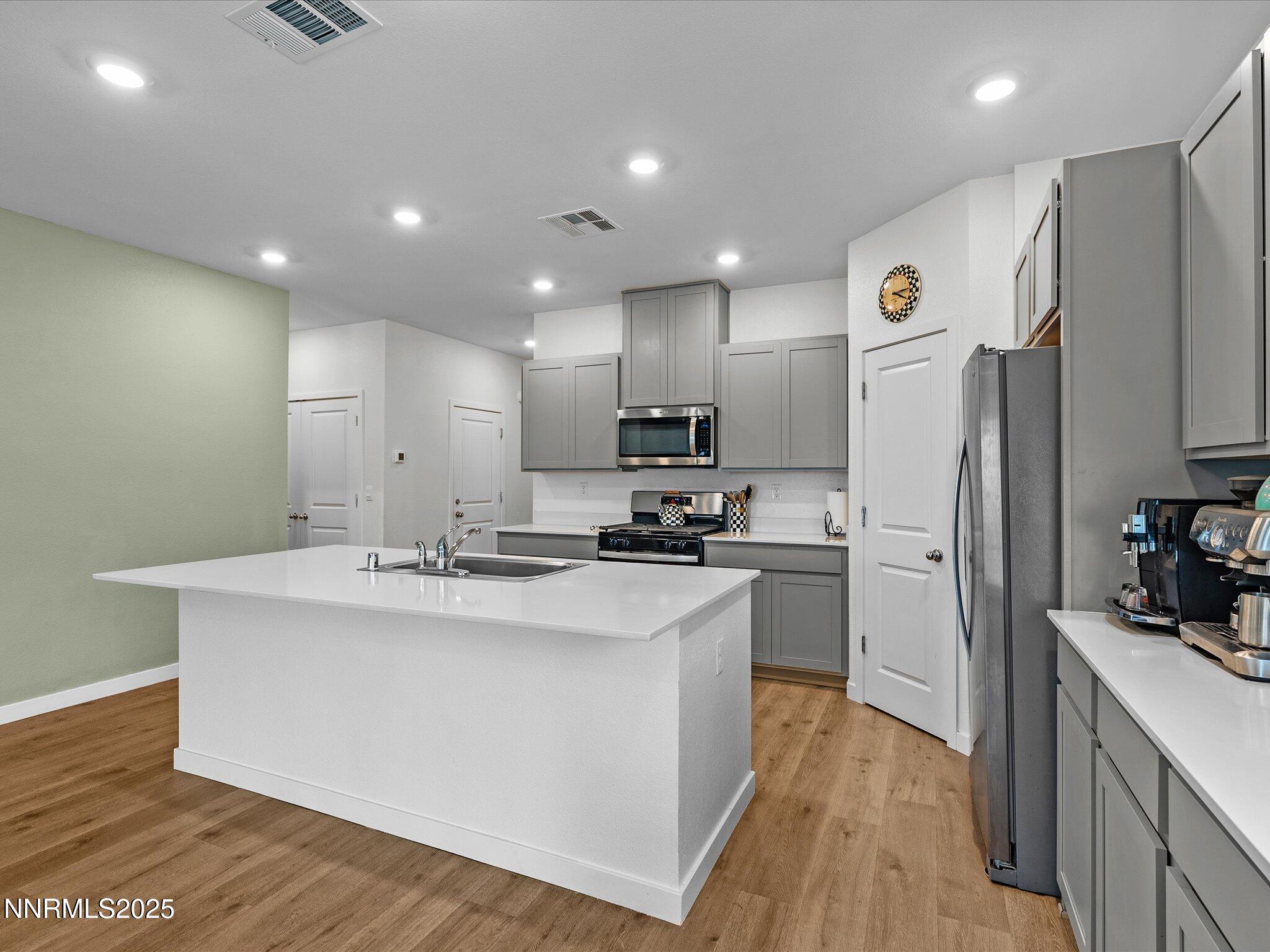 706 Ruby Valley Court Property Photo 13