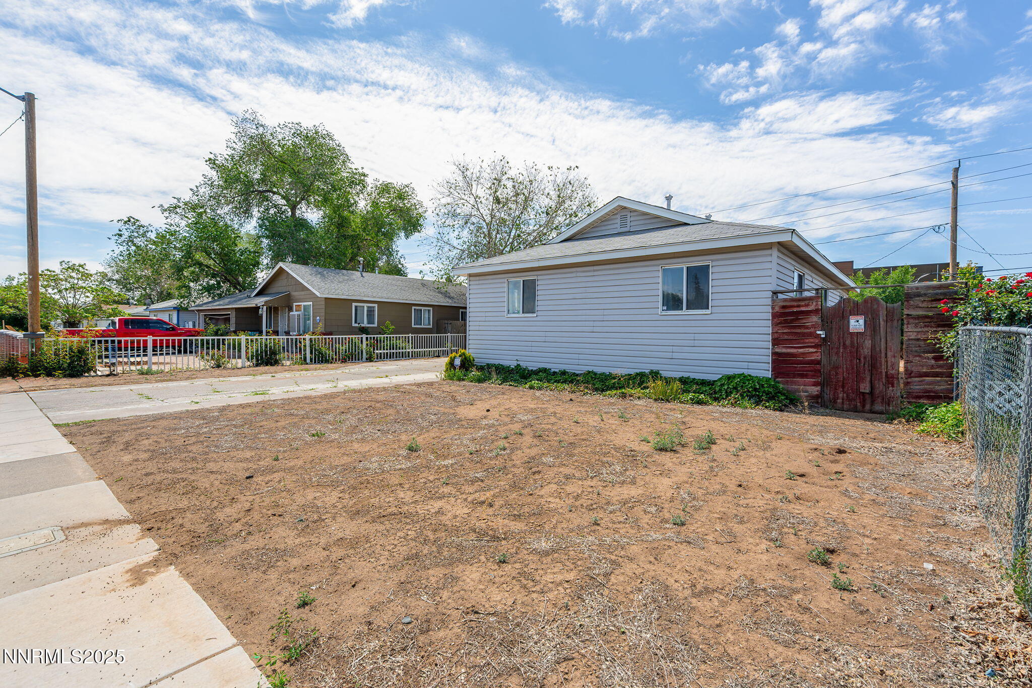 1230 Castle Way Property Photo 19