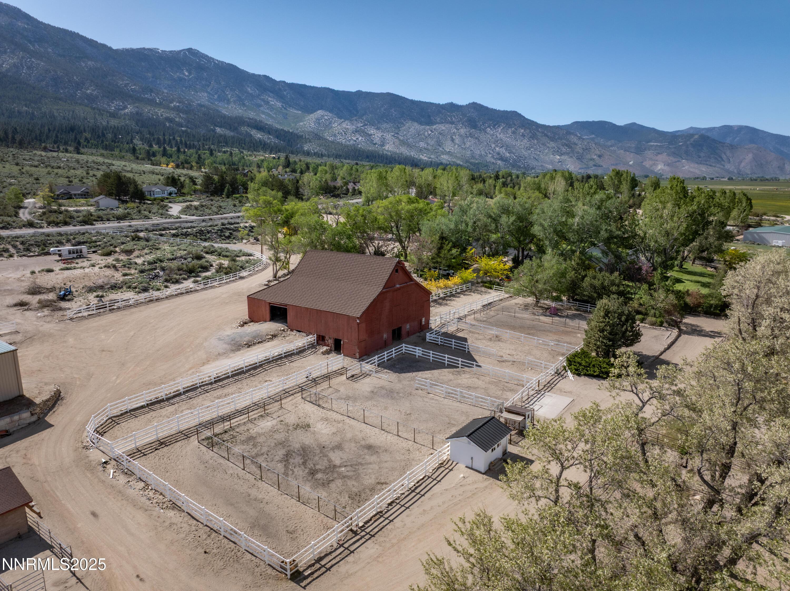 775 Foothill Road Property Photo 8