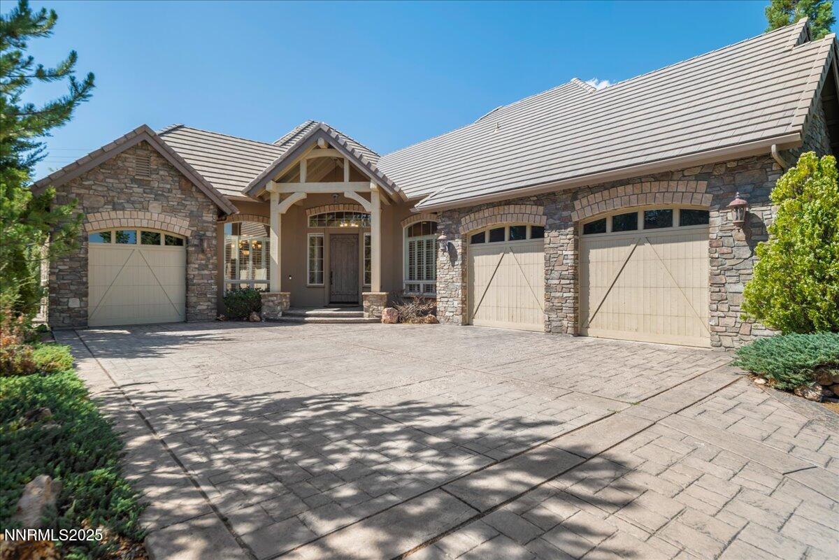 4990 Mountainshyre Road Property Photo 4