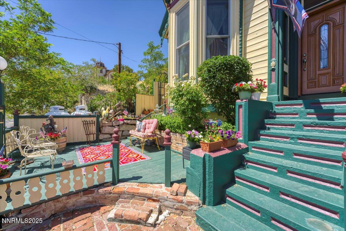 158 S B Street Property Photo 42