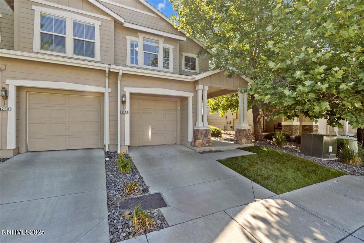 9266 Lone Wolf Circle Property Photo 1