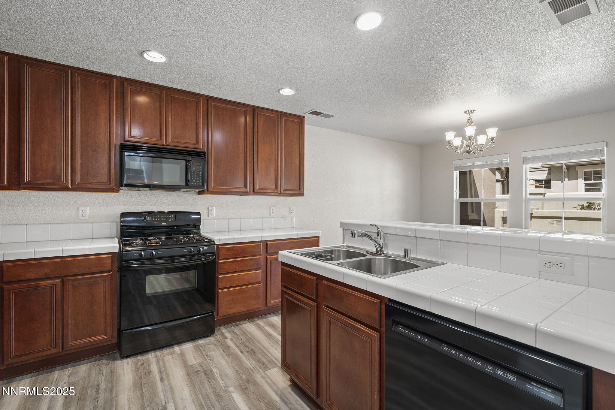 1672 Spring Hill Drive Property Photo 11