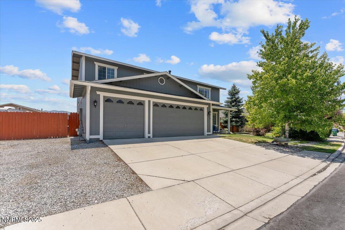 18324 Dustin Court Property Photo 1
