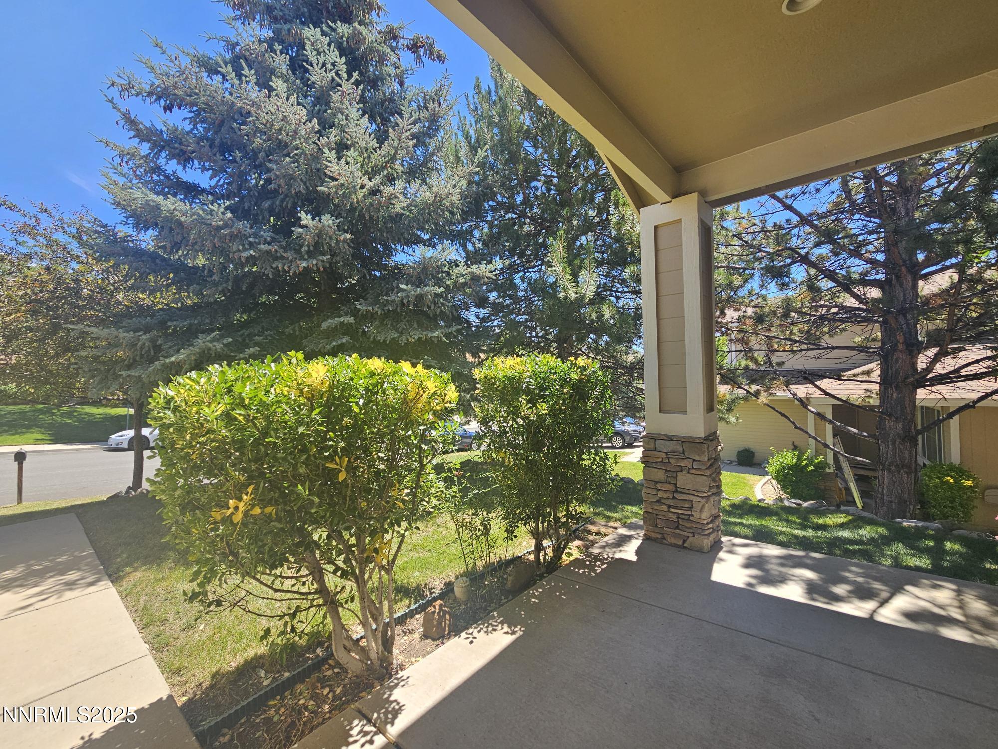 2735 Avenida De Landa Property Photo 5