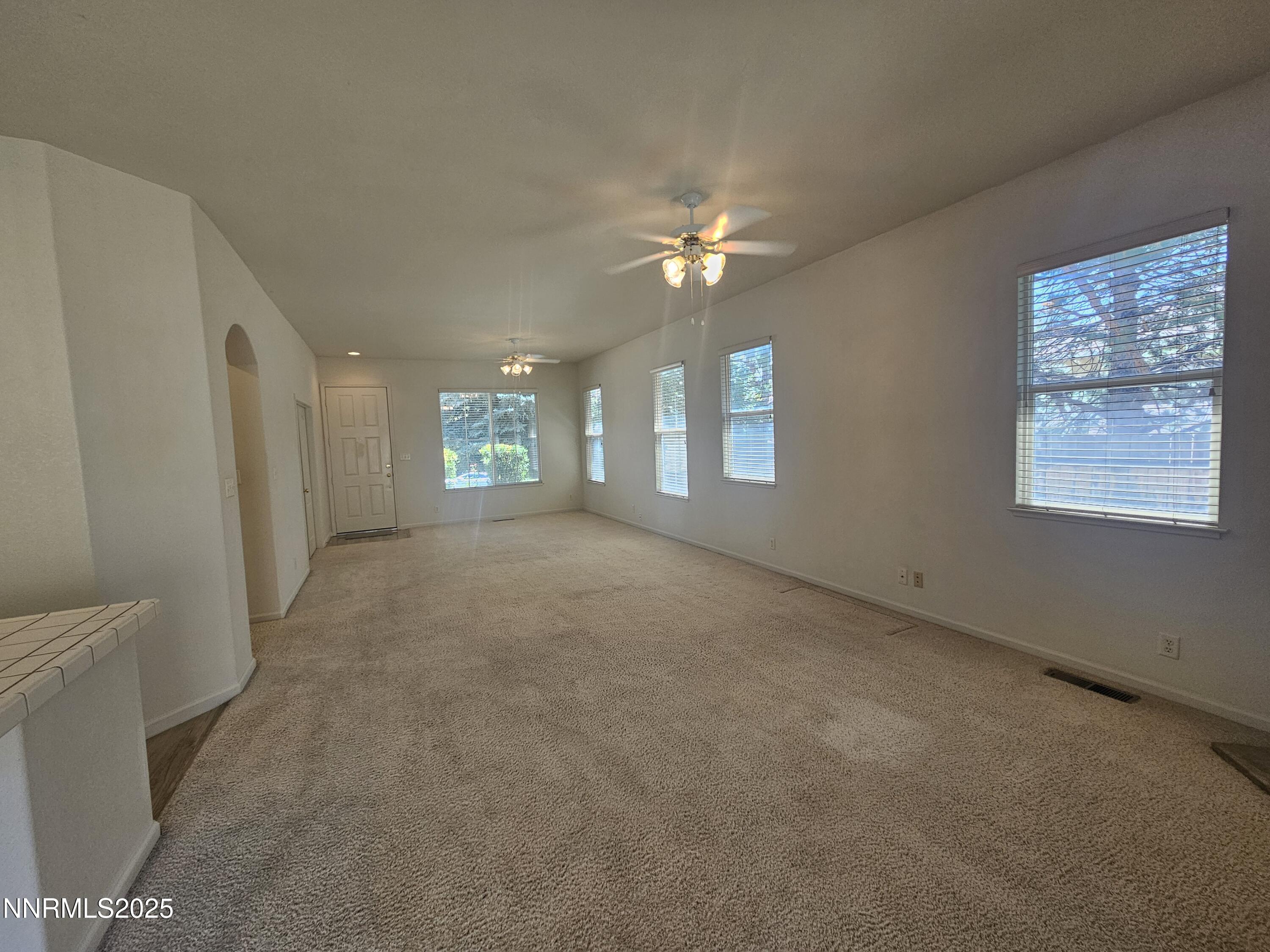 2735 Avenida De Landa Property Photo 11