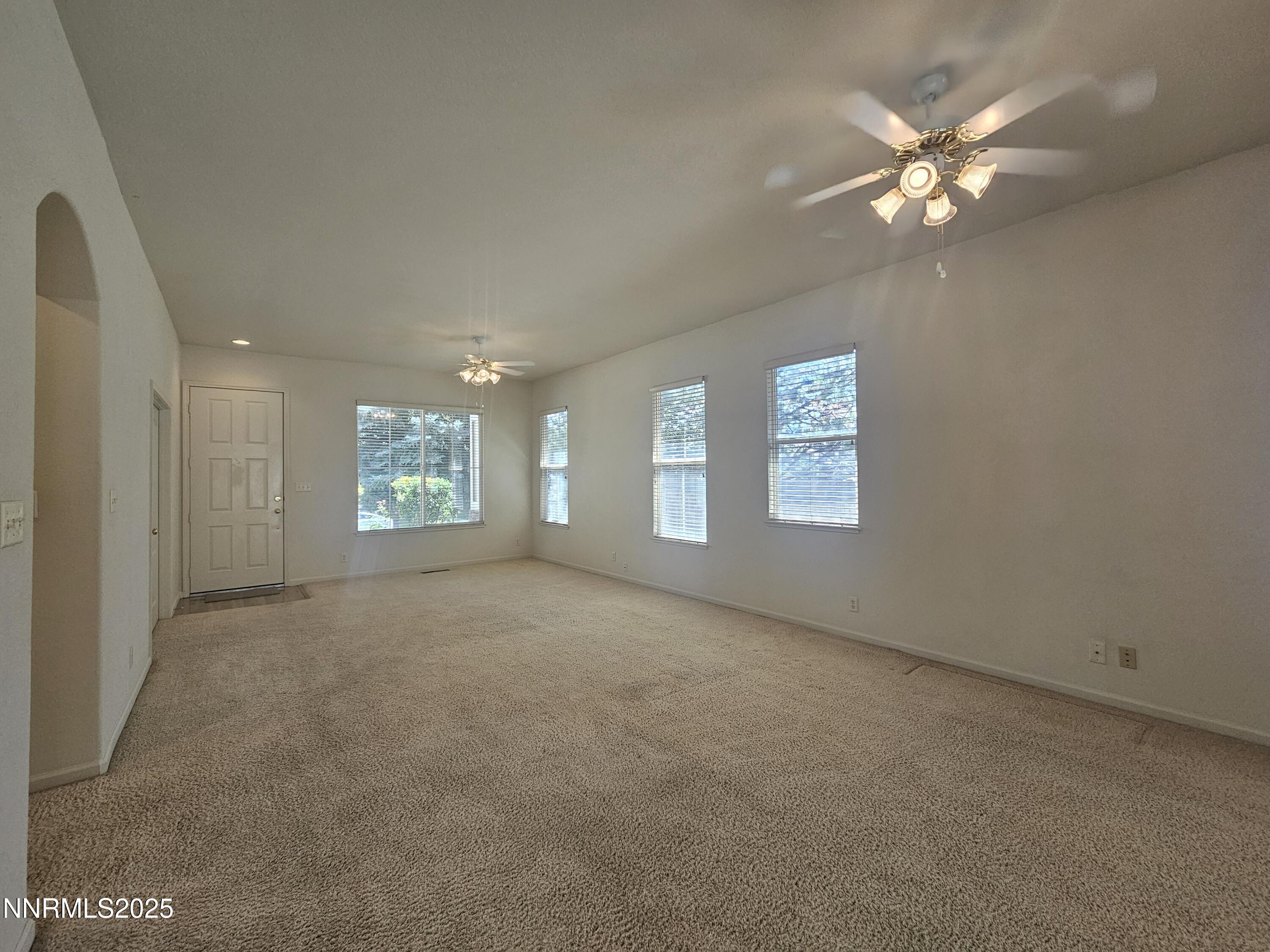 2735 Avenida De Landa Property Photo 12