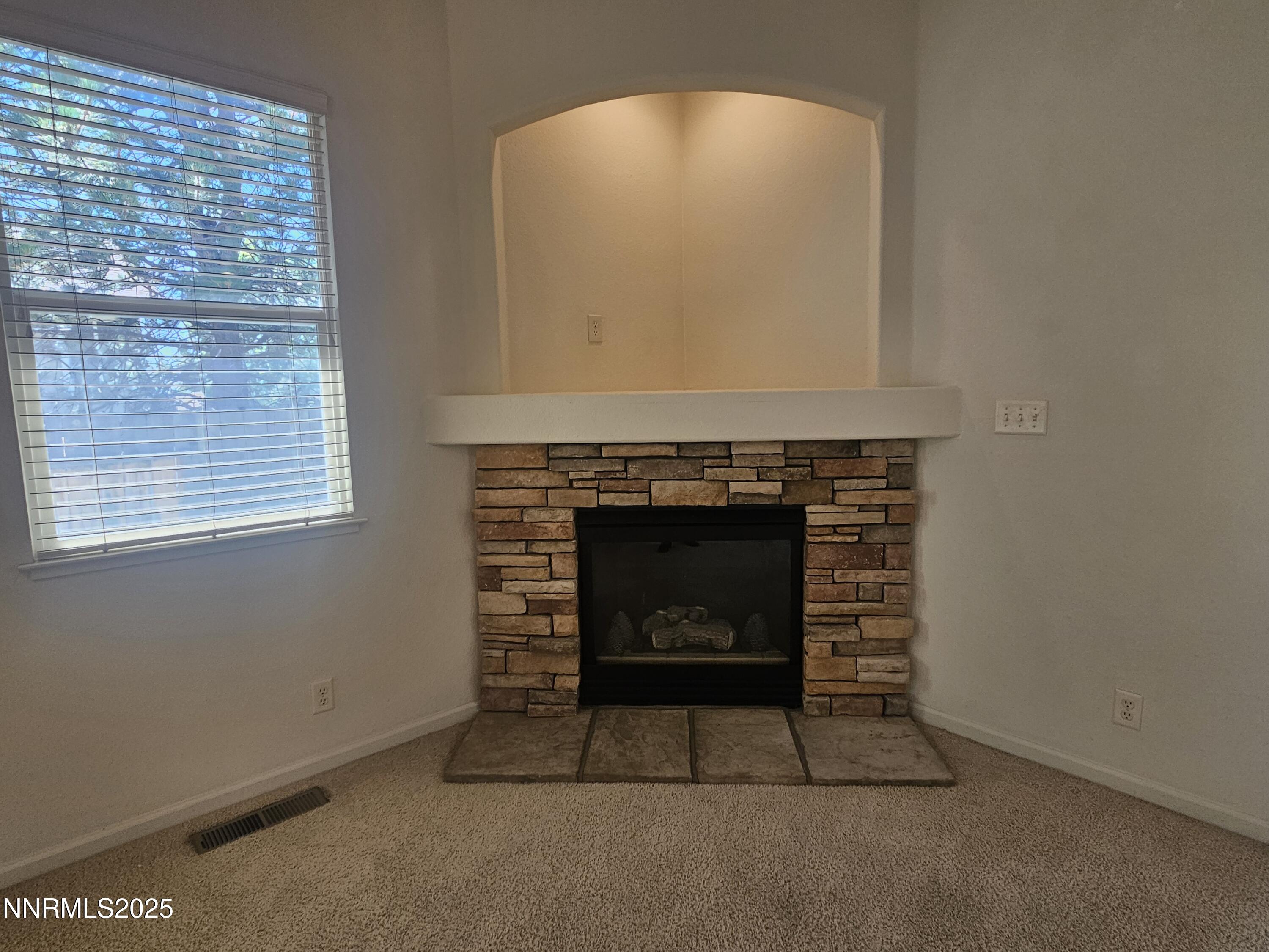 2735 Avenida De Landa Property Photo 13