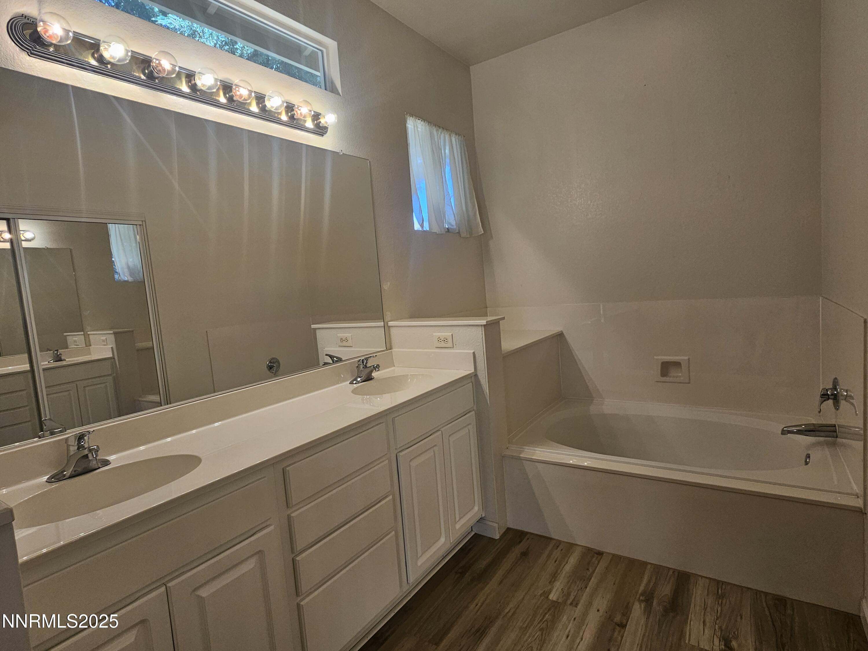 2735 Avenida De Landa Property Photo 16