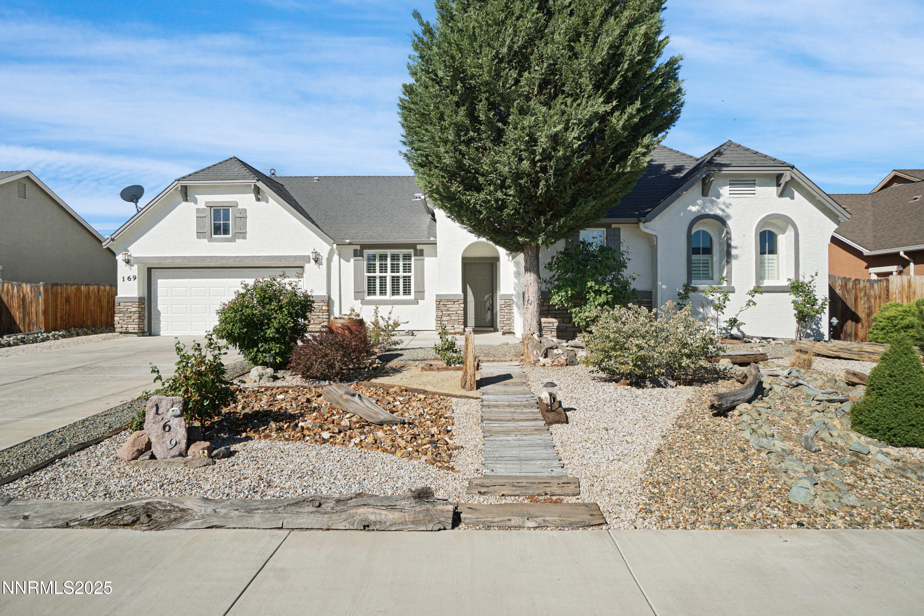 169 Oakridge Drive Property Photo 1