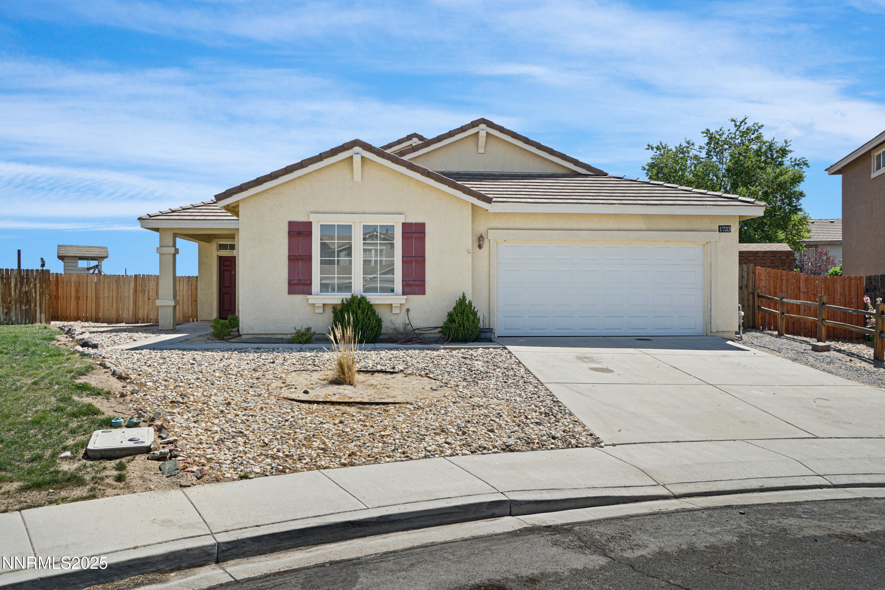 1723 Blue Oak Court Property Photo 1