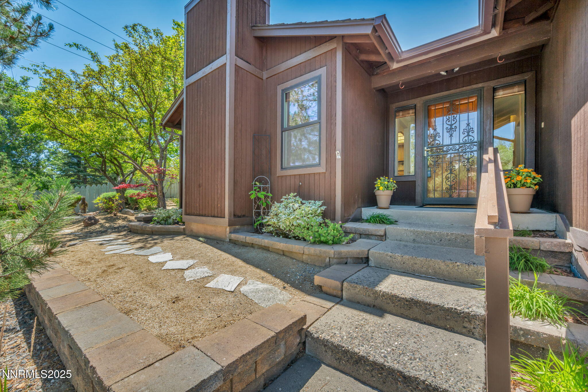 3582 Hemlock Way