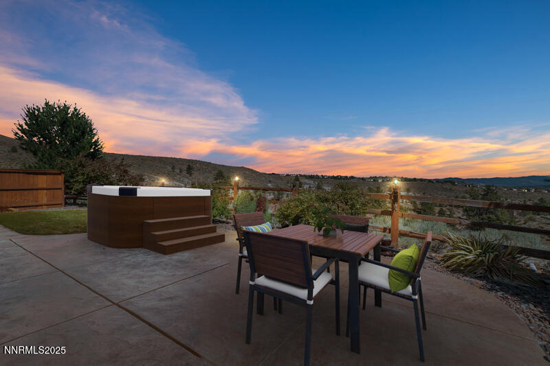 2720 Peavine Pines Court Property Photo 2