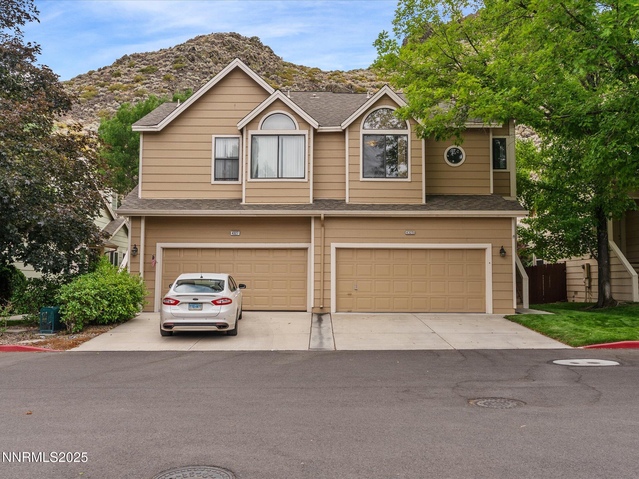 4325 Leeward Lane Property Photo 2