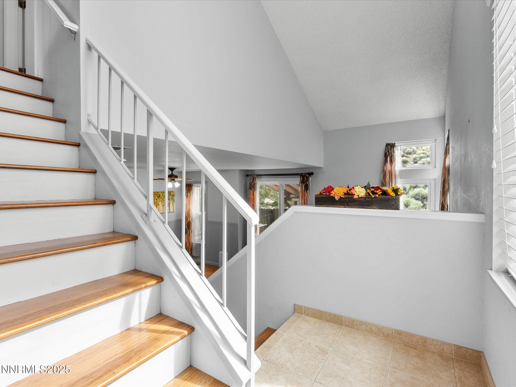 4325 Leeward Lane Property Photo 3