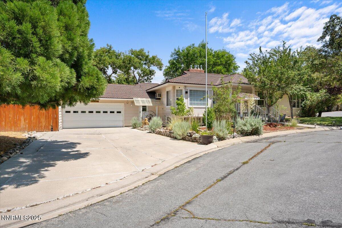 7 Circle Drive Property Photo 3