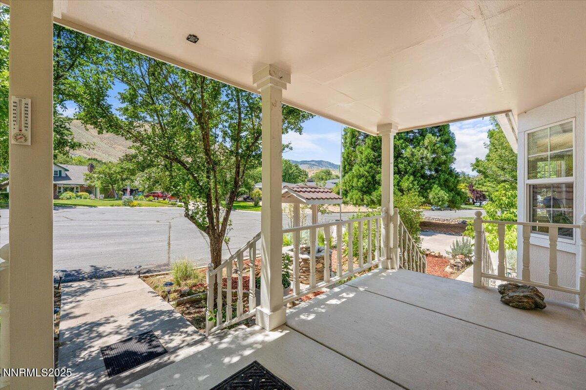 7 Circle Drive Property Photo 4