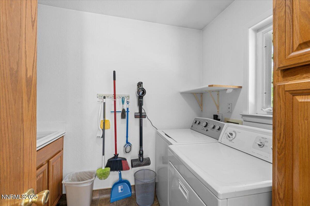 7 Circle Drive Property Photo 40