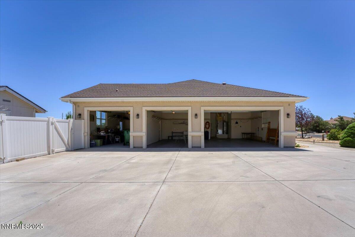 955 Lasso Way Property Photo 4