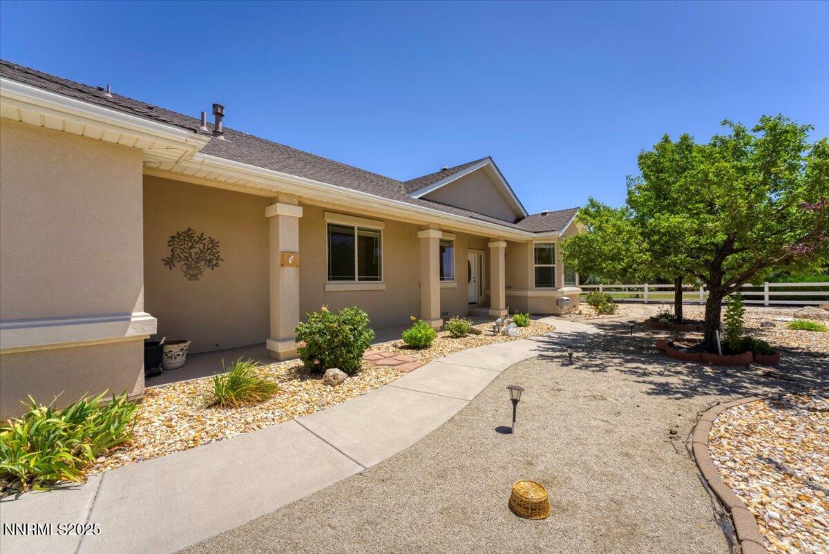 955 Lasso Way Property Photo 5
