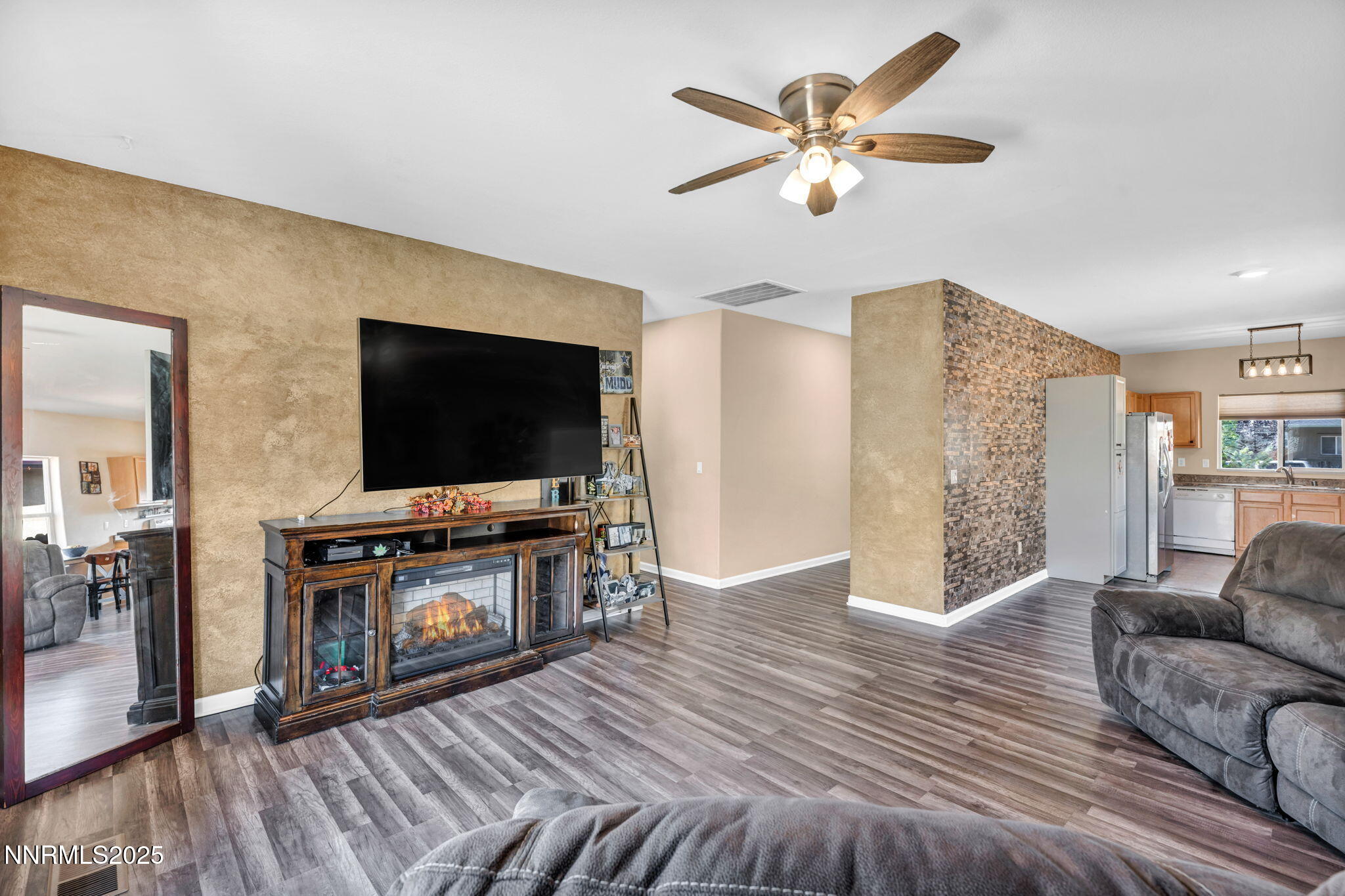 365 Orrcrest Drive Property Photo 4