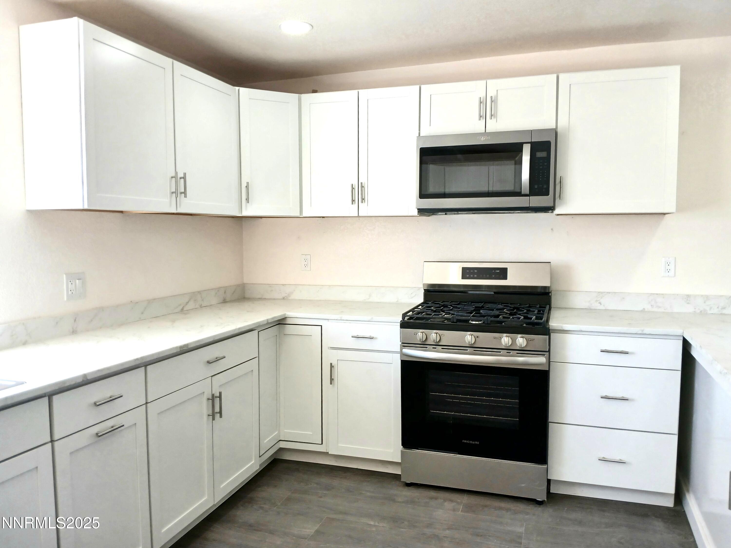 635 Grinnel Avenue Property Photo 3