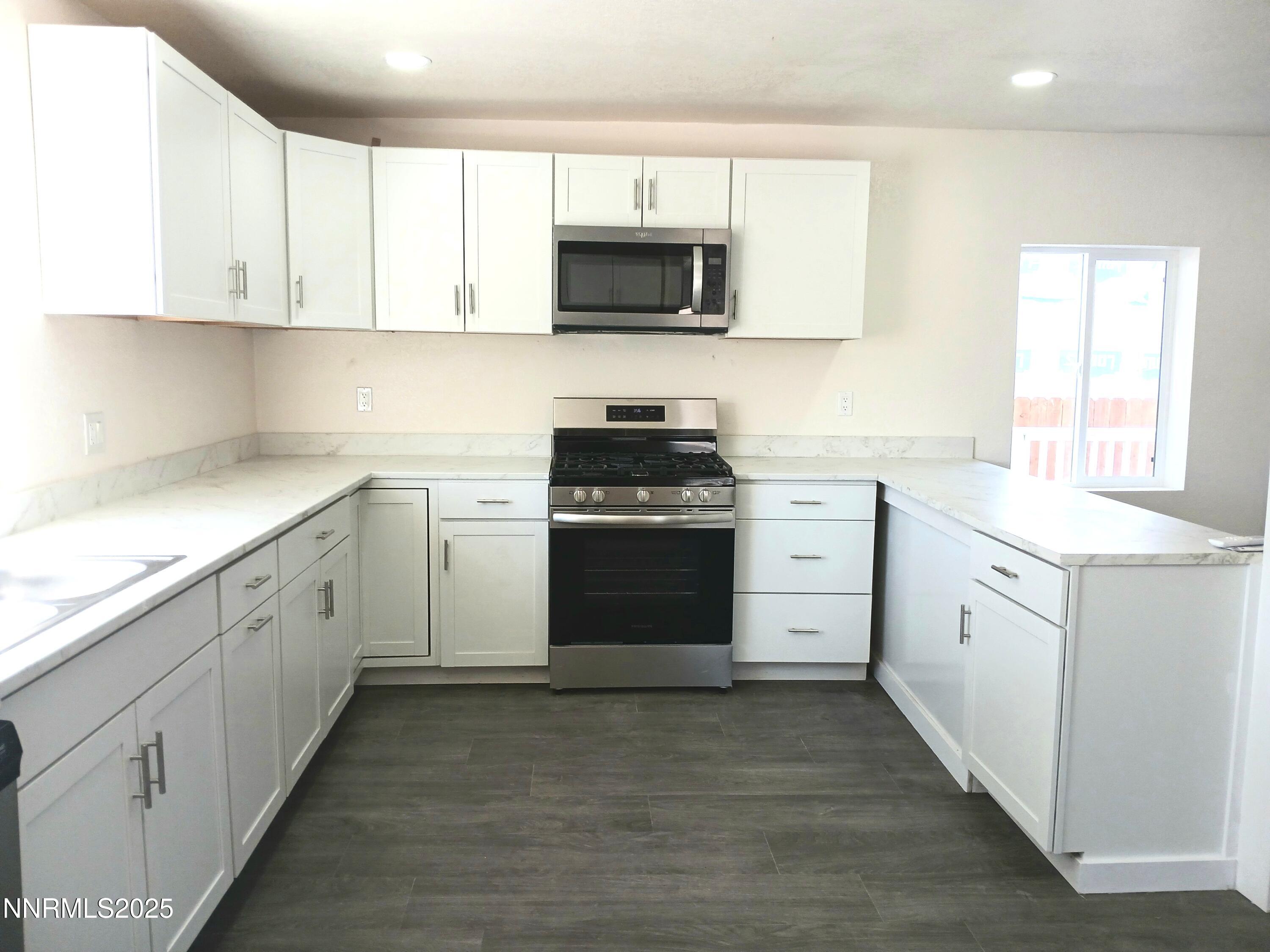 635 Grinnel Avenue Property Photo 15