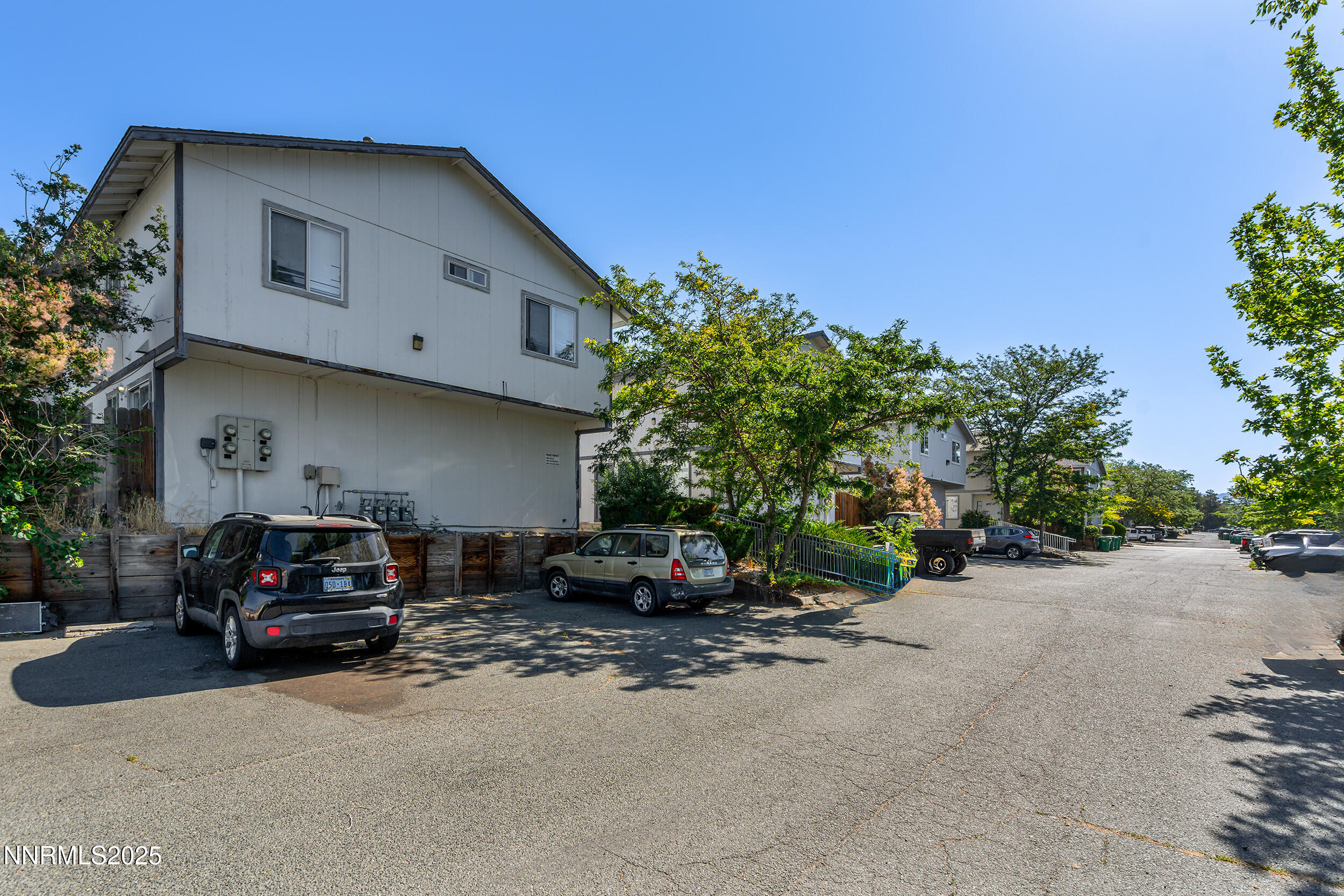 3913 Pheasant Drive Property Photo 3