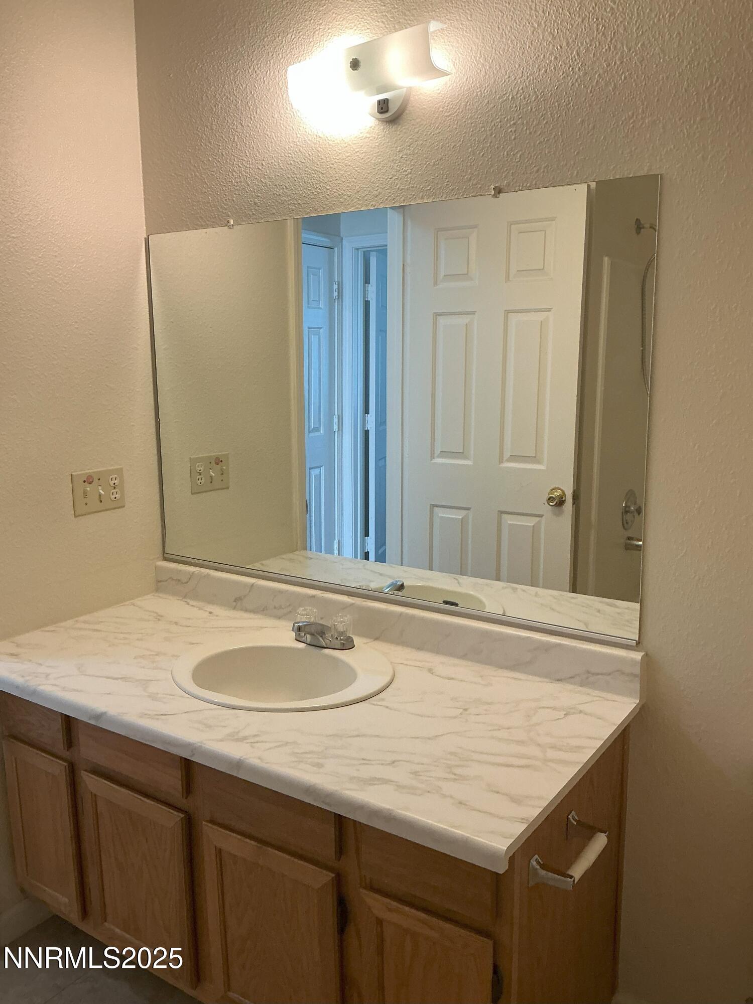 3913 Pheasant Drive Property Photo 12