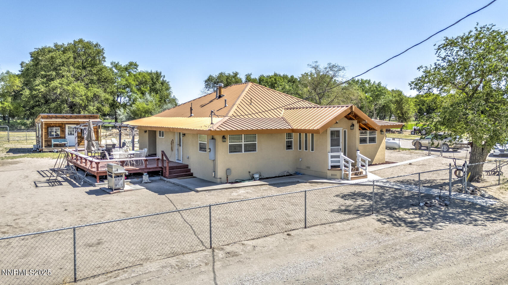 4525 Schurz Highway Property Photo 1