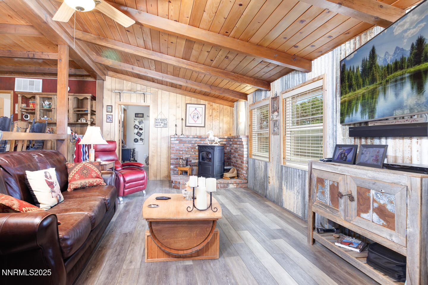 4525 Schurz Highway Property Photo 4