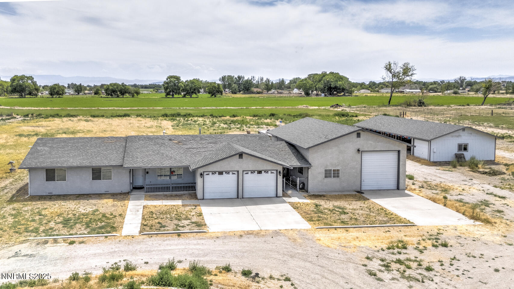 4625 Schurz Highway Property Photo 1