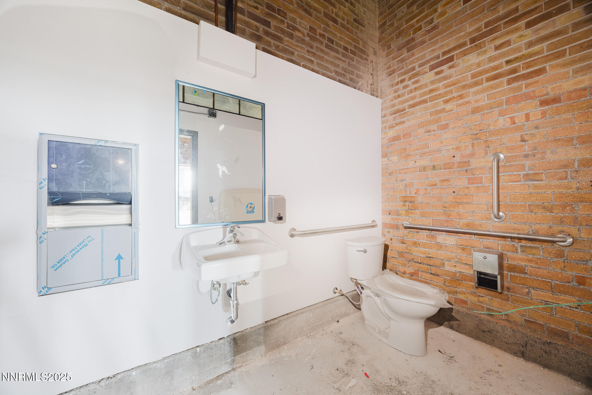 240 7th Street Property Photo 40