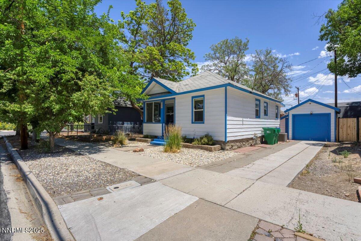 330 9th Street Property Photo 1