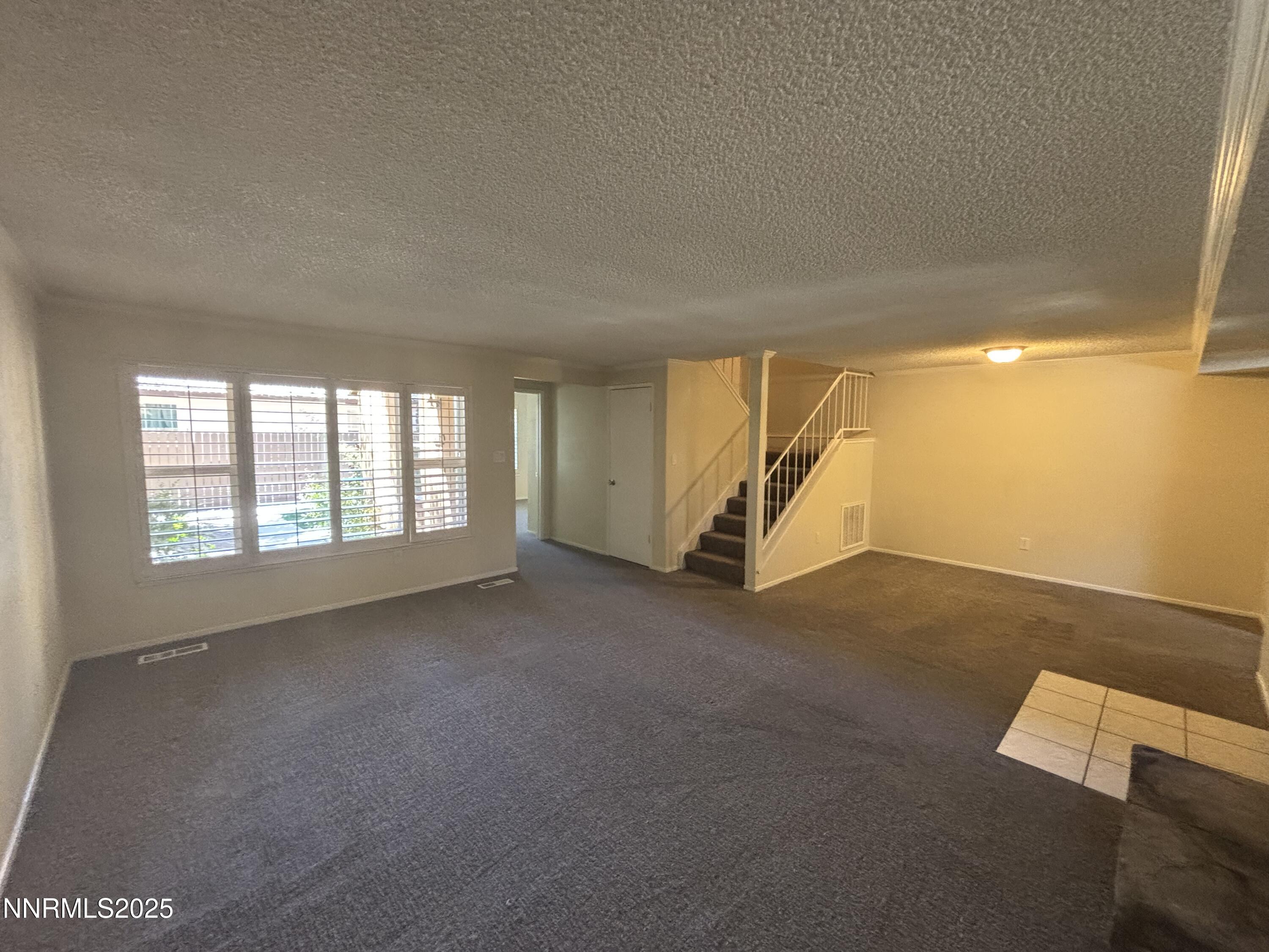 2412 Newcastle Way Property Photo 10