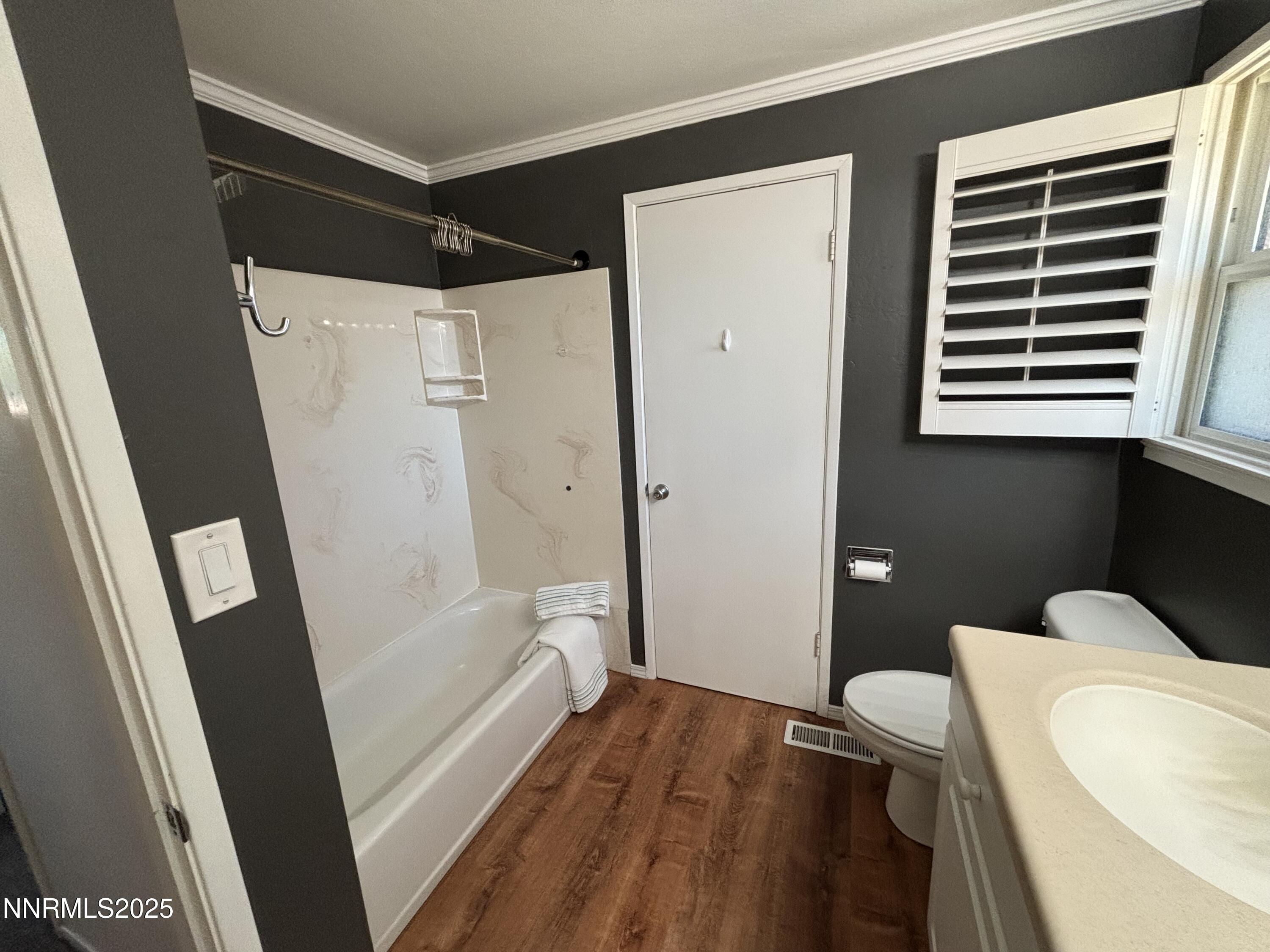 2412 Newcastle Way Property Photo 22