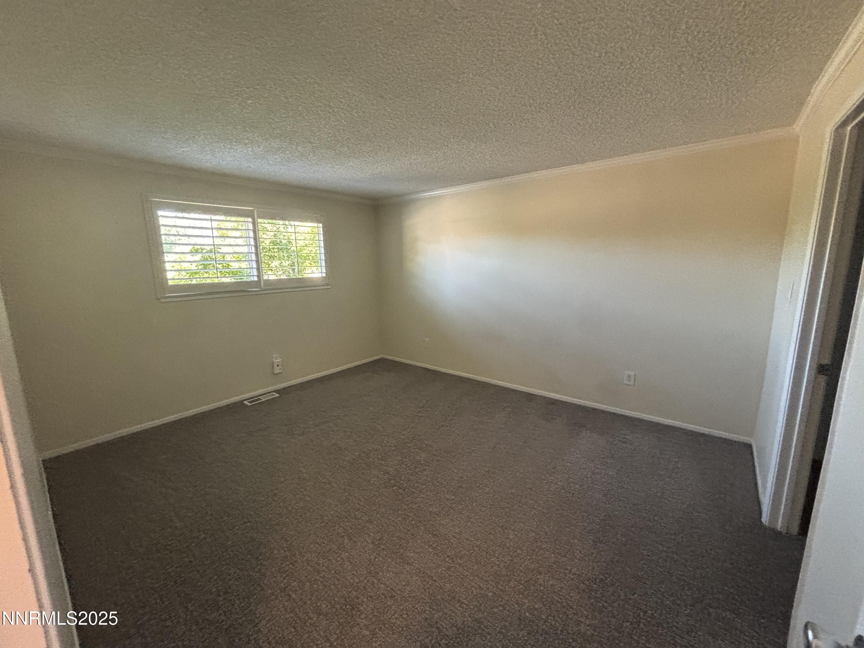 2412 Newcastle Way Property Photo 26