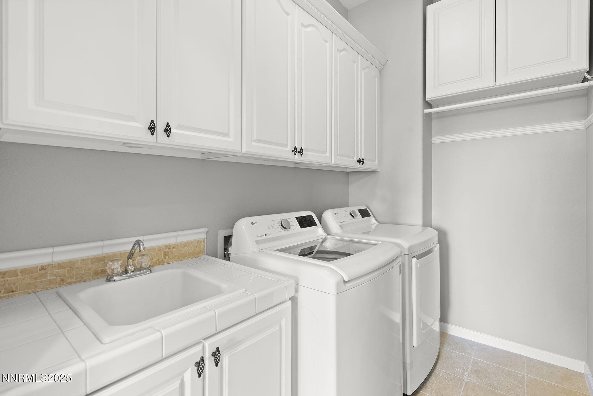 9900 Wilbur May Parkway Property Photo 21