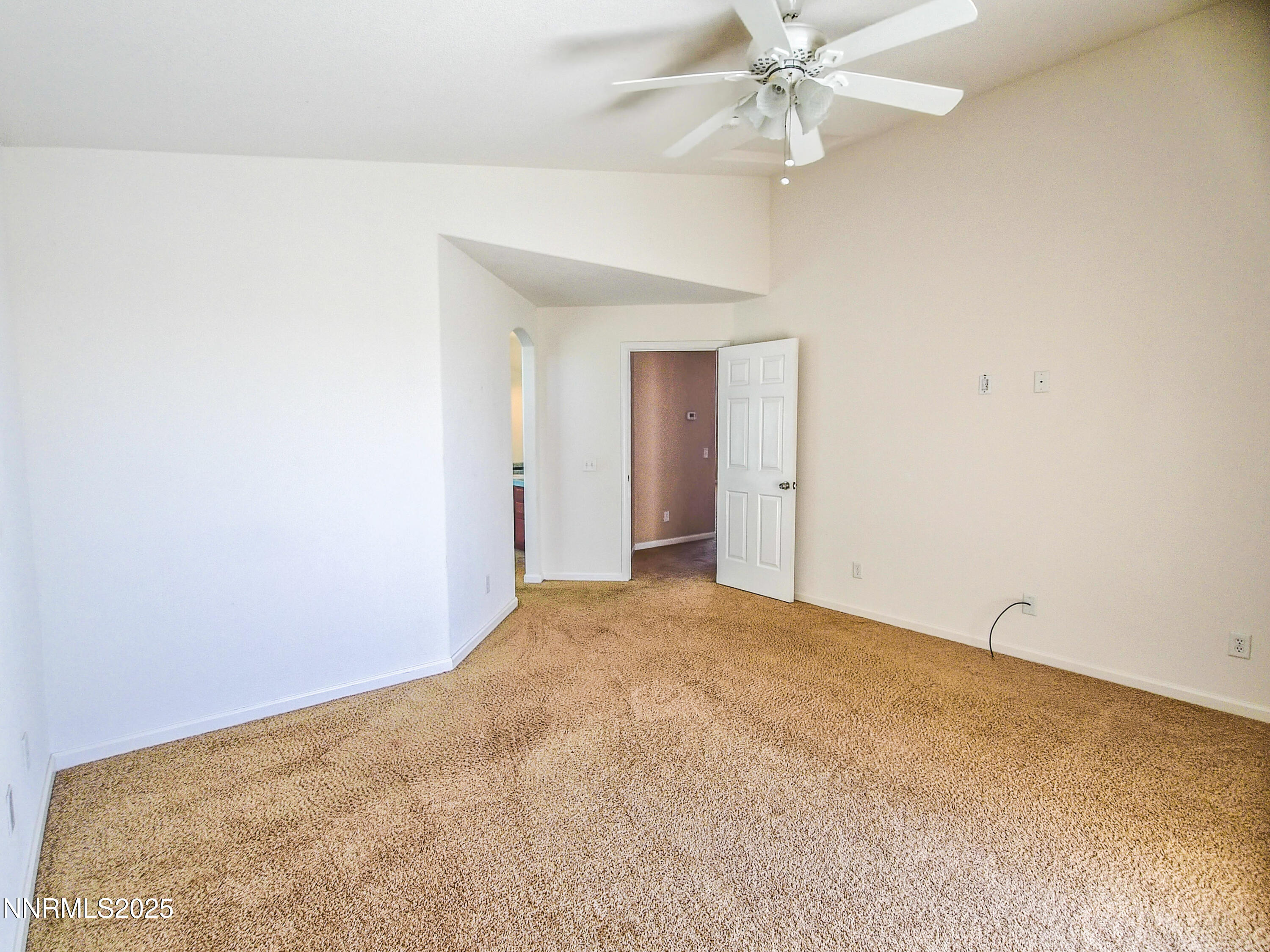 7900 Beech Street Property Photo 9