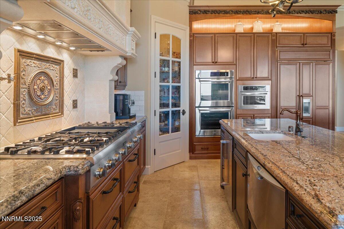 10705 Renegade Court Property Photo 9