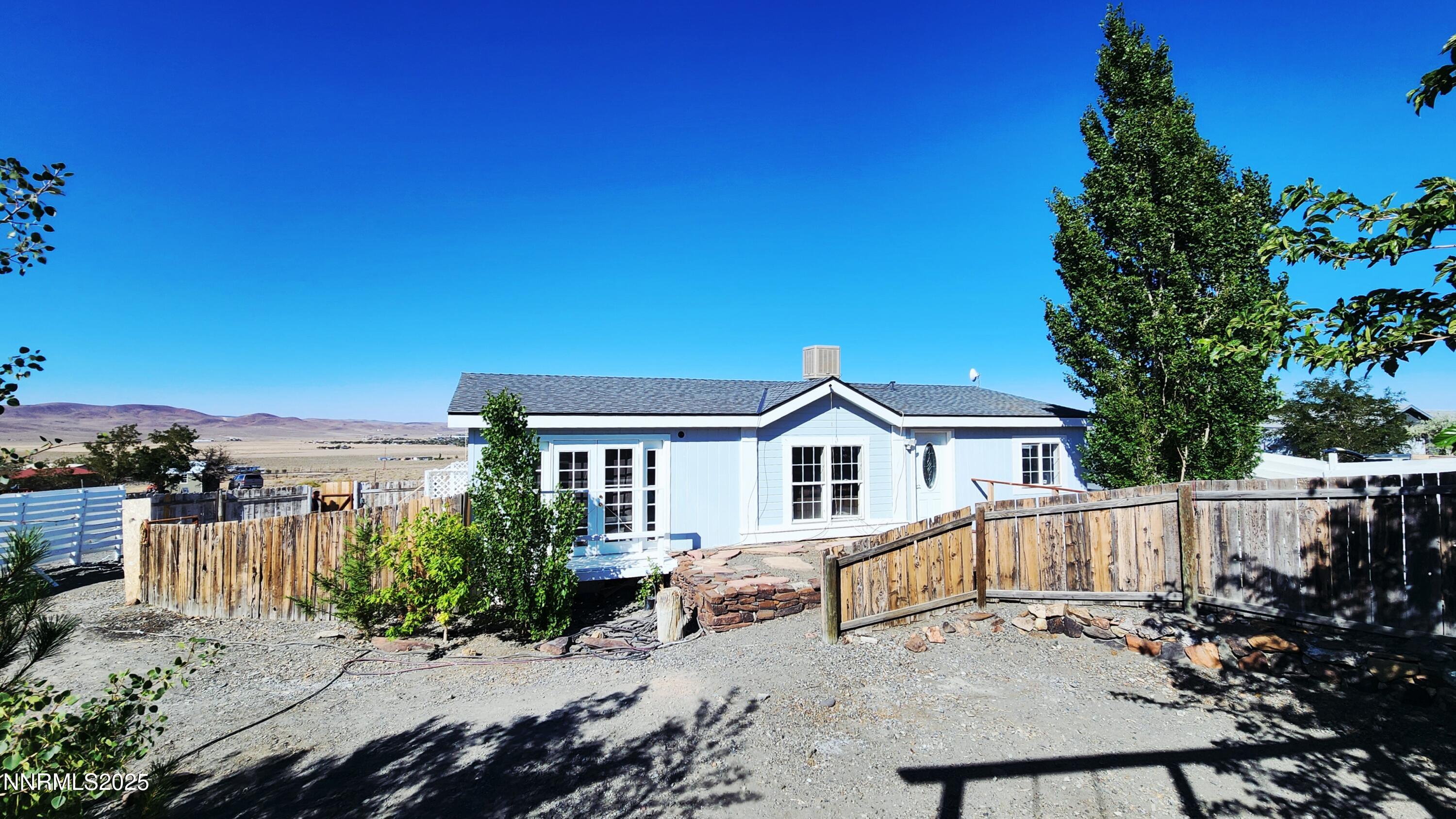 4960 Skyline Drive Property Photo 3