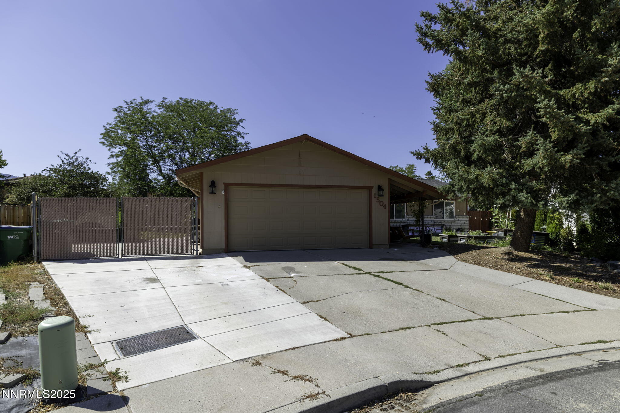 1504 Pinto Court Property Photo 1