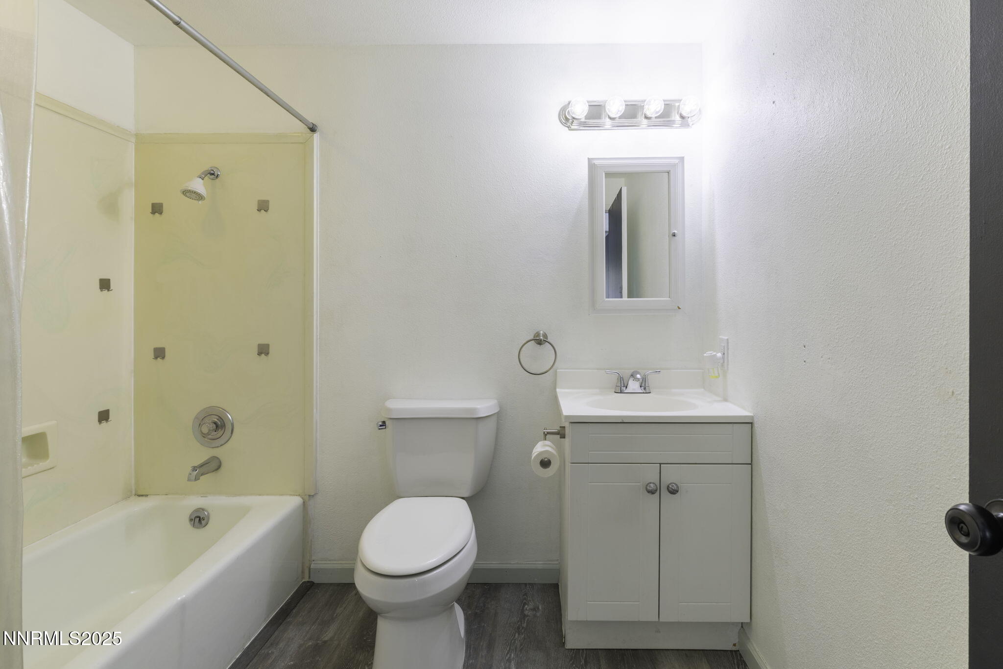 1504 Pinto Court Property Photo 25