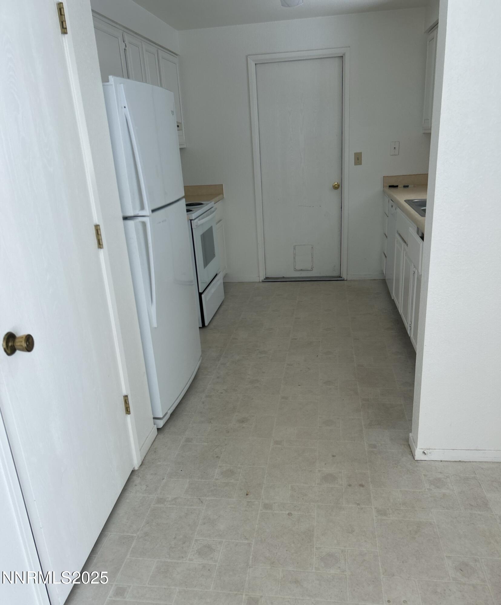 1542 Firebox Road Property Photo 5