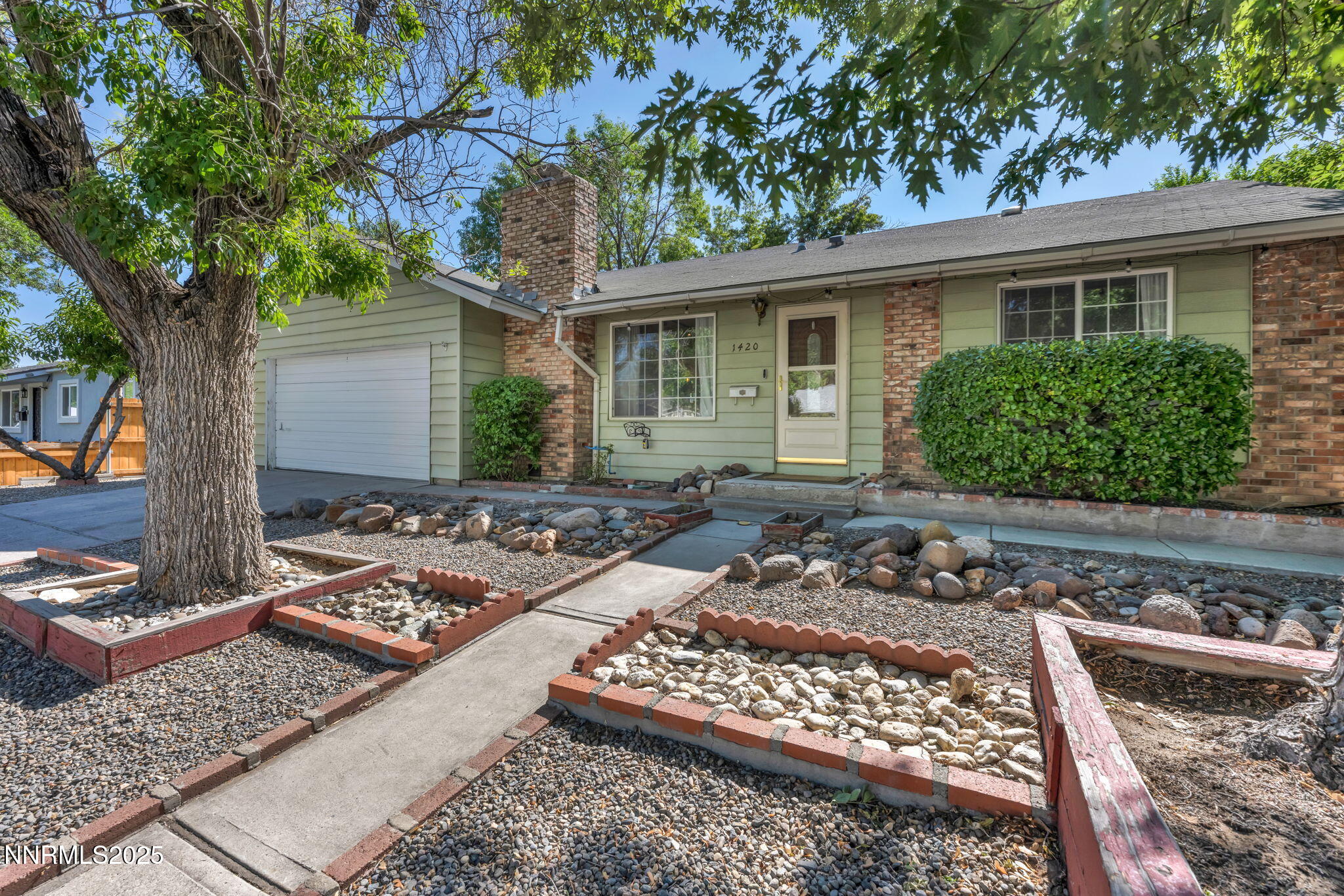 1420 Tanglewood Drive Property Photo 1