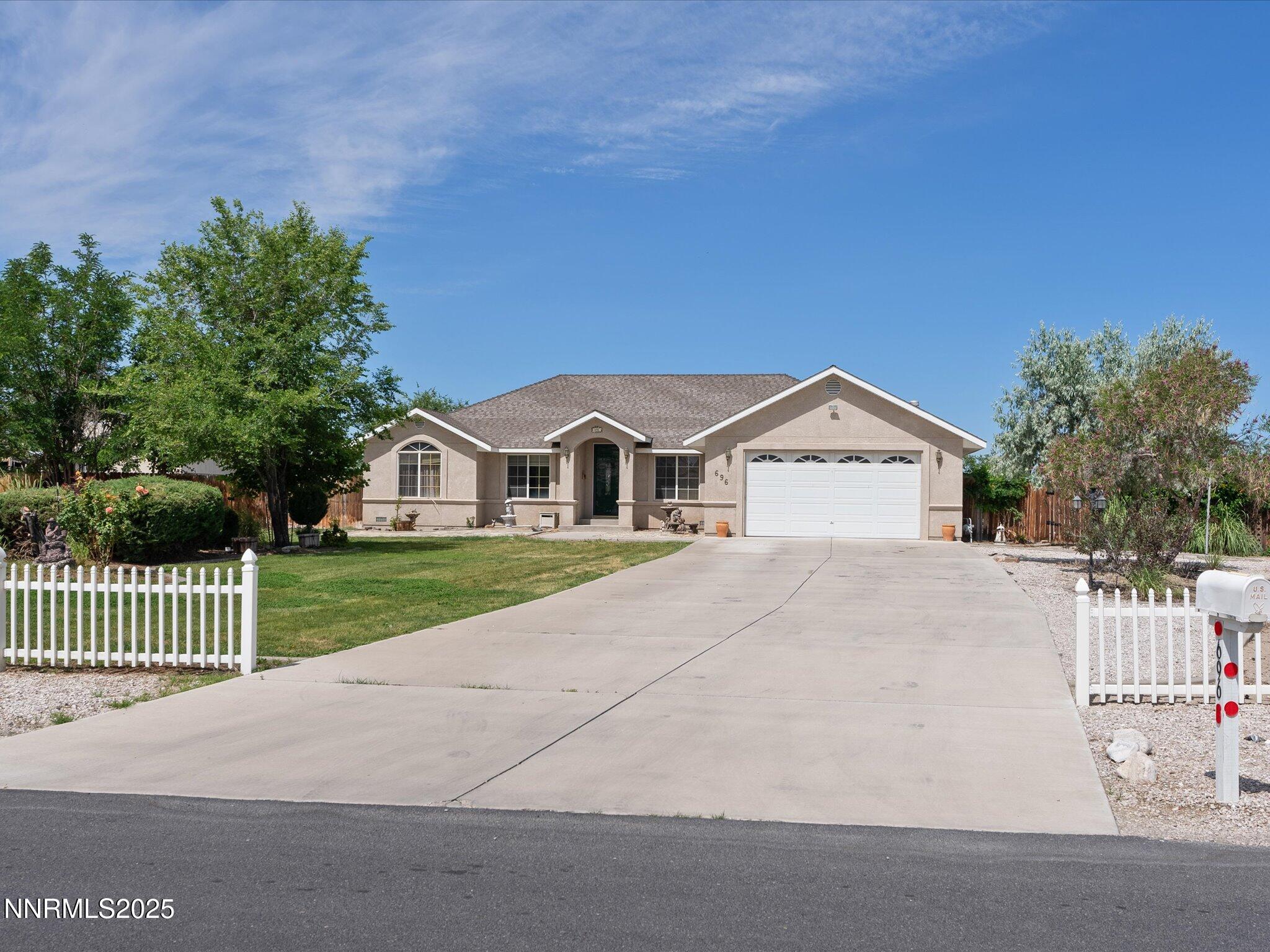 696 Sunrise Terrace Property Photo 1